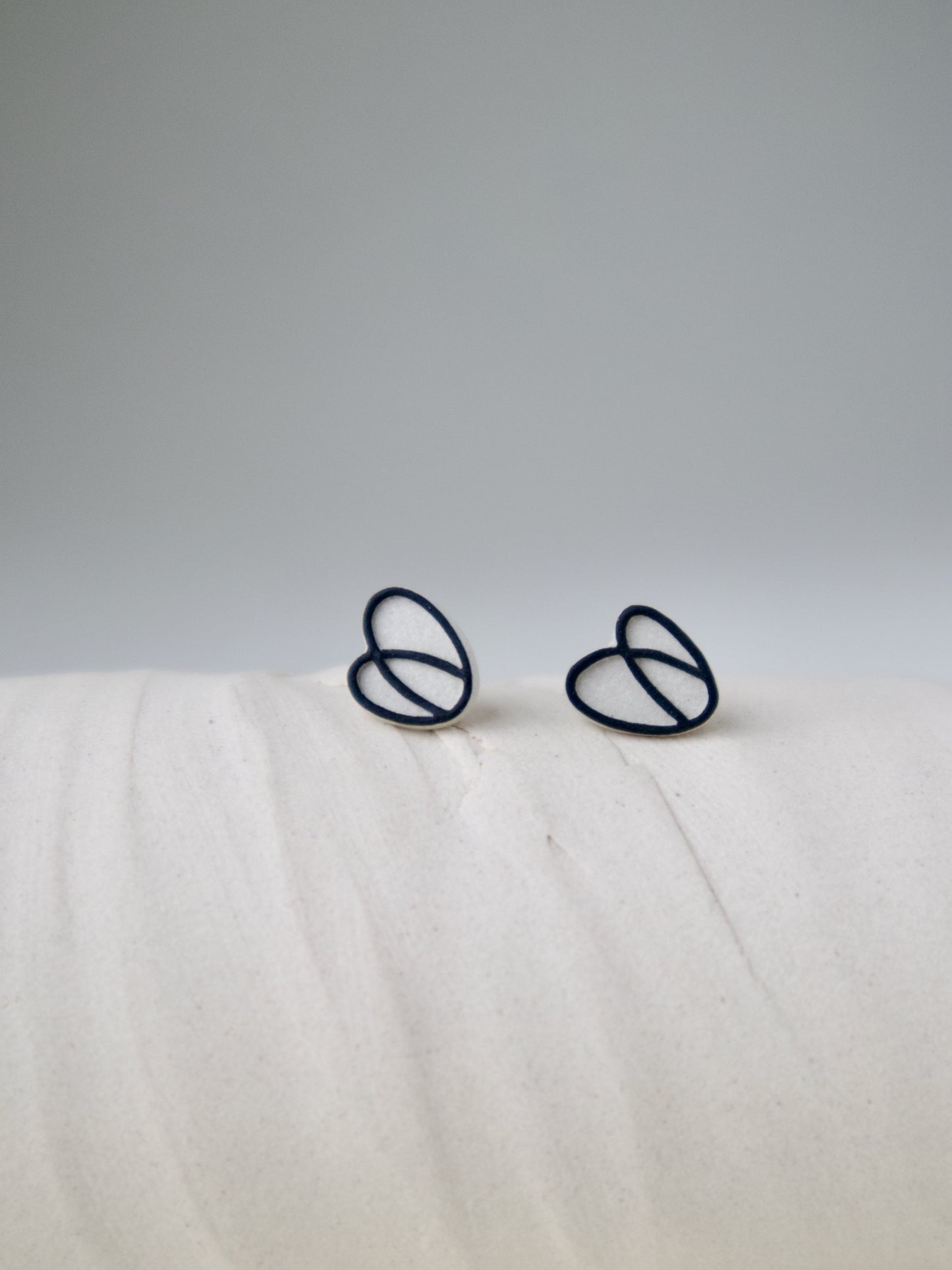 Tulip Earrings Black