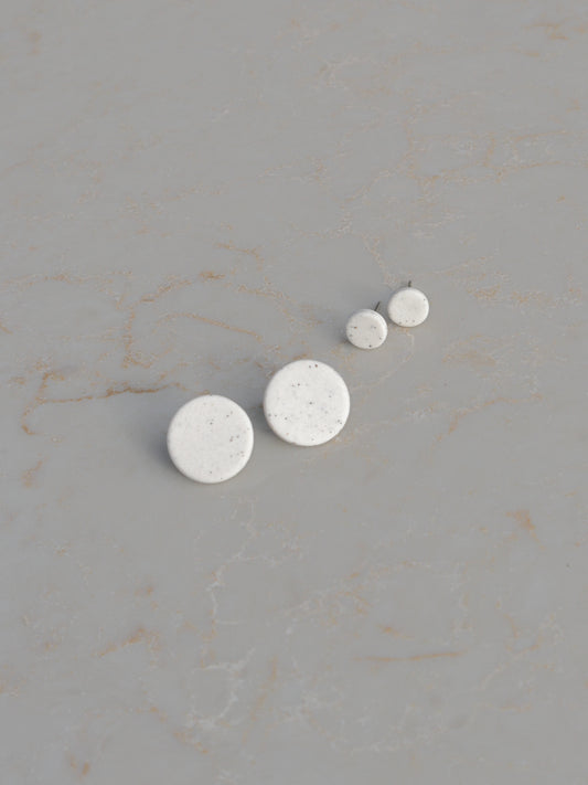 Luna Earrings Mineral White